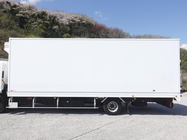 いすゞフォワード冷凍車（冷蔵車）中型（4t）[写真08]