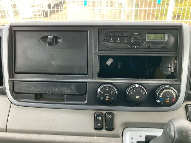 三菱ふそうキャンターアルミブロック小型（2t・3t）[写真27]