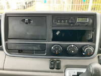 三菱ふそうキャンターアルミブロック小型（2t・3t）[写真28]