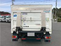 三菱ふそうキャンターアルミブロック小型（2t・3t）[写真09]