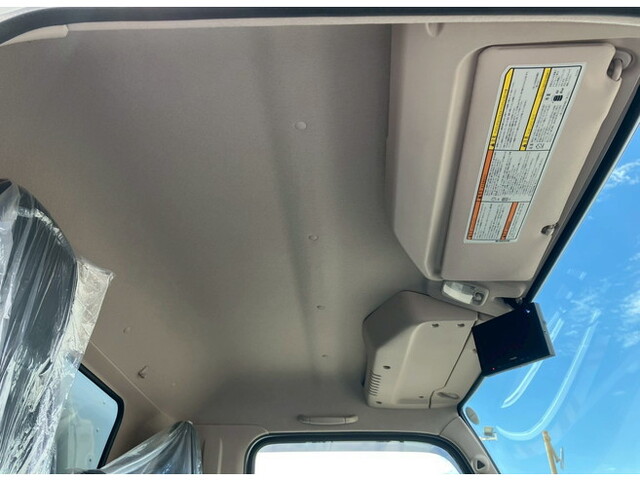 三菱ふそうキャンターアルミバン小型（2t・3t）[写真31]