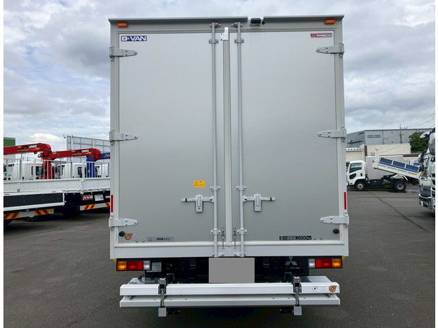 三菱ふそうキャンターアルミバン小型（2t・3t）[写真09]