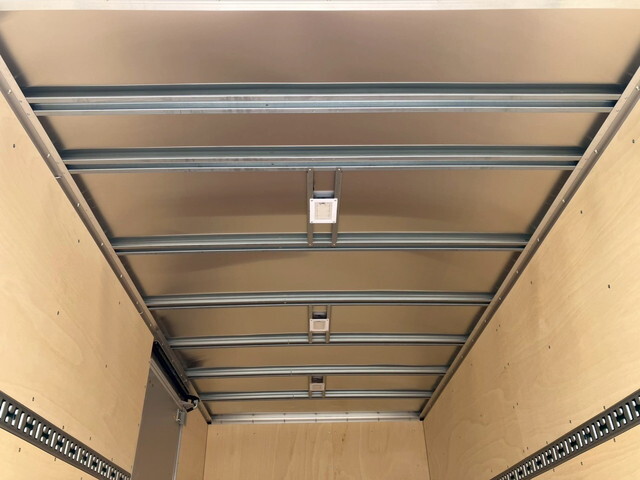 三菱ふそうキャンターアルミバン小型（2t・3t）[写真16]