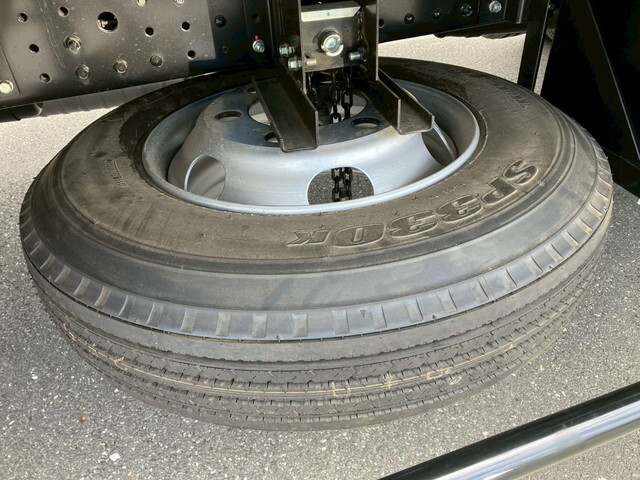 三菱ふそうキャンターアルミバン小型（2t・3t）[写真35]