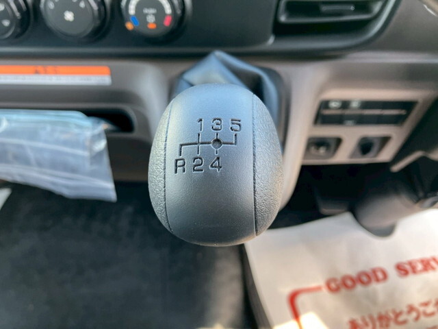 三菱ふそうキャンターアルミバン小型（2t・3t）[写真39]