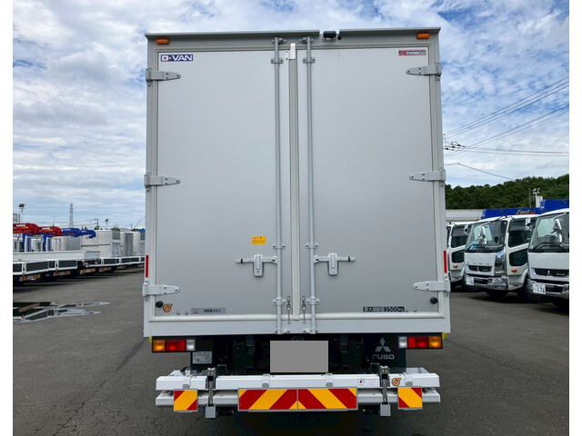 三菱ふそうキャンターアルミバン小型（2t・3t）[写真09]