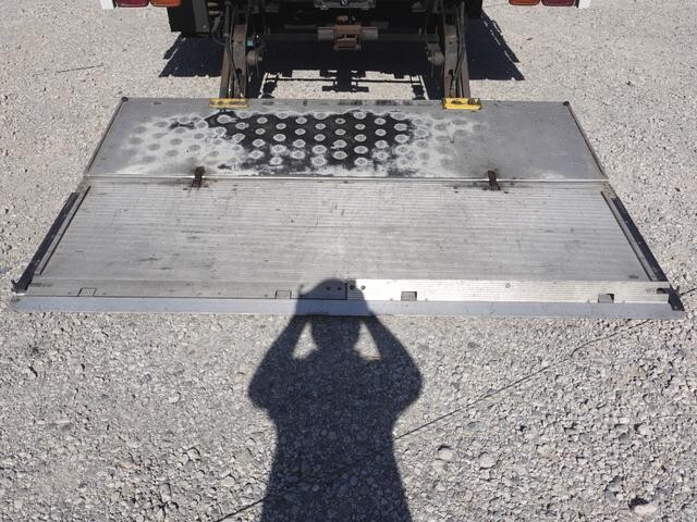 三菱ふそうスーパーグレート冷蔵冷凍ウイング大型（10t）[写真13]