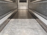 三菱ふそうスーパーグレート冷蔵冷凍ウイング大型（10t）[写真17]