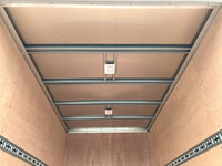 三菱ふそうキャンターアルミバン小型（2t・3t）[写真14]