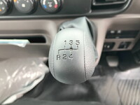 三菱ふそうキャンターアルミバン小型（2t・3t）[写真28]