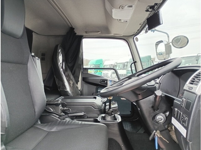 三菱ふそうファイター冷凍車（冷蔵車）中型（4t）[写真21]