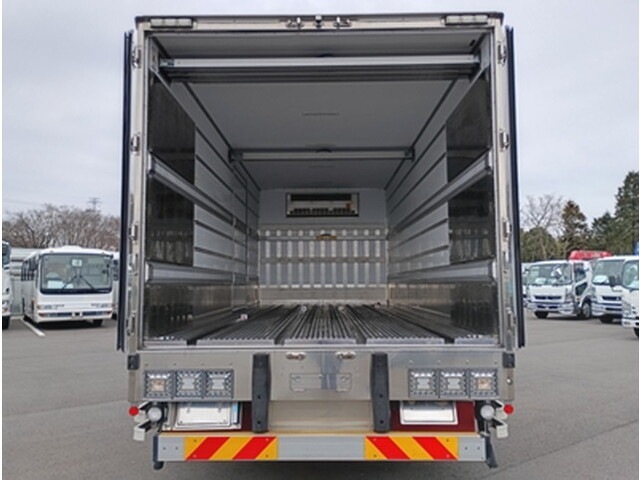 三菱ふそうファイター冷凍車（冷蔵車）中型（4t）[写真06]