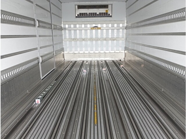 三菱ふそうファイター冷凍車（冷蔵車）中型（4t）[写真07]