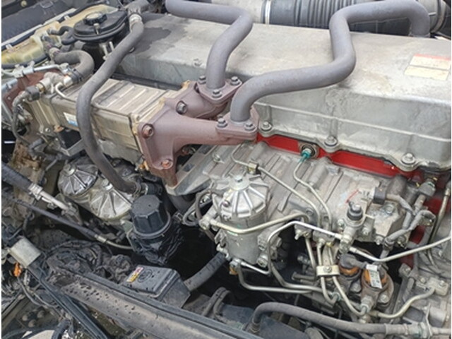 日野プロフィアトレーラーヘッド（トラクターヘッド）大型（10t）[写真14]