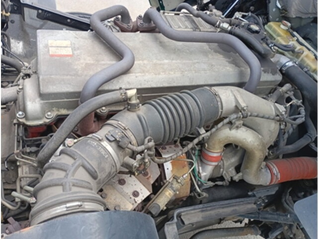 日野プロフィアトレーラーヘッド（トラクターヘッド）大型（10t）[写真15]