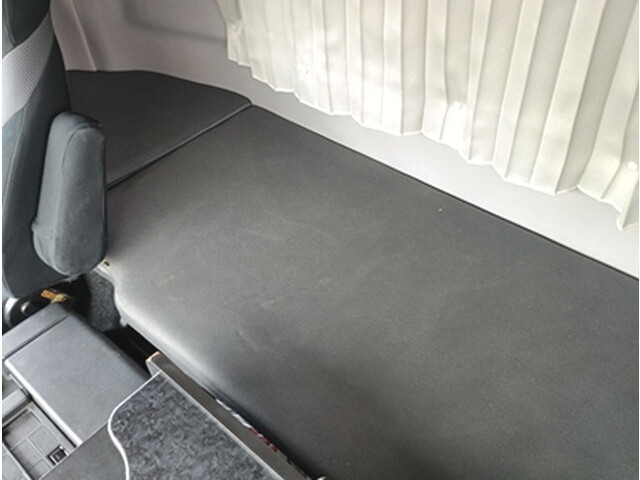 日野プロフィアトレーラーヘッド（トラクターヘッド）大型（10t）[写真21]