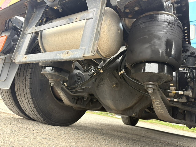 日野プロフィアトレーラーヘッド（トラクターヘッド）大型（10t）[写真19]