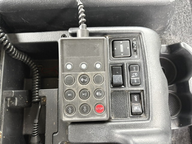 日野プロフィアトレーラーヘッド（トラクターヘッド）大型（10t）[写真25]