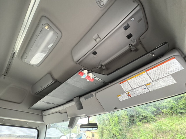 日野プロフィアトレーラーヘッド（トラクターヘッド）大型（10t）[写真27]