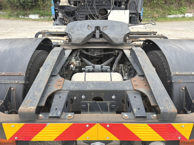 日野プロフィアトレーラーヘッド（トラクターヘッド）大型（10t）[写真08]