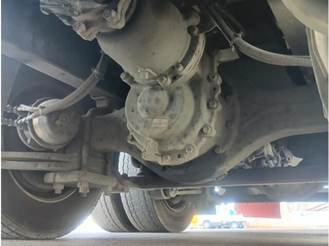 三菱ふそうスーパーグレートアルミウイング大型（10t）[写真11]