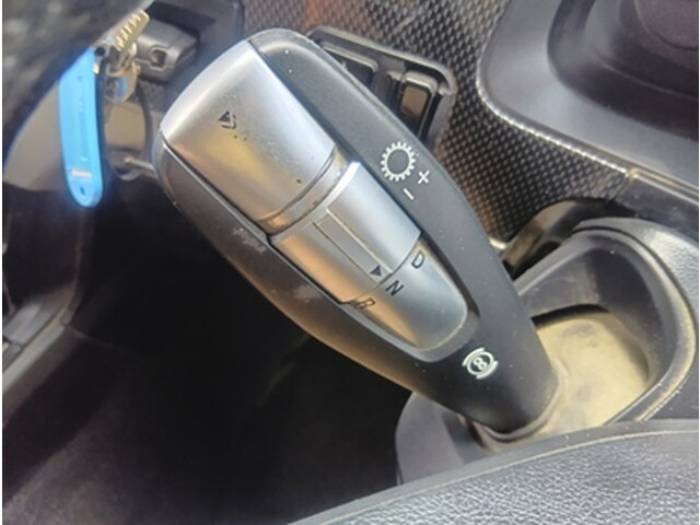 三菱ふそうスーパーグレートアルミウイング大型（10t）[写真28]