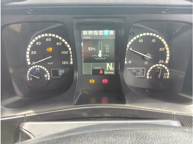 三菱ふそうスーパーグレートアルミウイング大型（10t）[写真29]