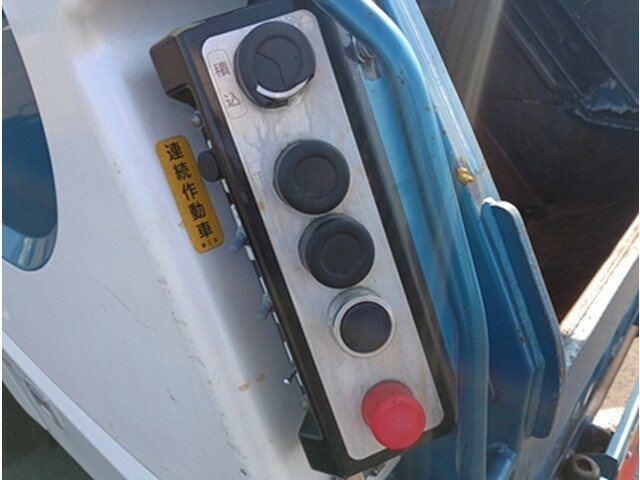 日野デュトロパッカー車（塵芥車）小型（2t・3t）[写真18]