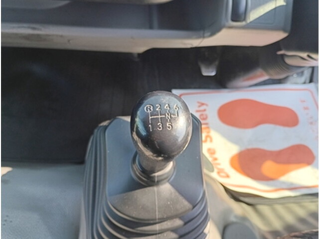 日野デュトロパッカー車（塵芥車）小型（2t・3t）[写真28]