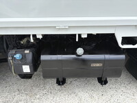 三菱ふそうキャンター平ボディ小型（2t・3t）[写真16]