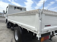 三菱ふそうキャンター平ボディ小型（2t・3t）[写真02]