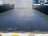 三菱ふそうキャンター平ボディ小型（2t・3t）[写真14]