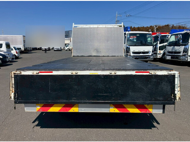 三菱ふそうキャンター平ボディ小型（2t・3t）[写真16]