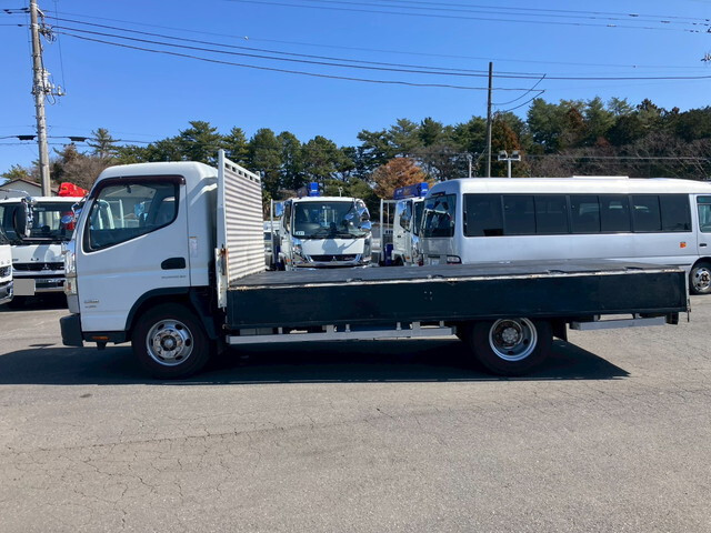 三菱ふそうキャンター平ボディ小型（2t・3t）[写真17]