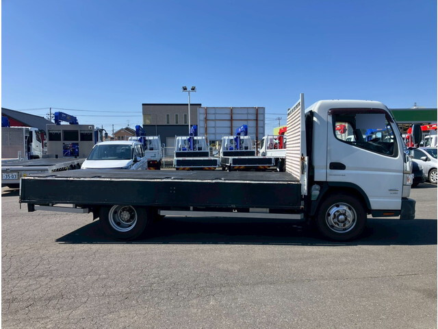 三菱ふそうキャンター平ボディ小型（2t・3t）[写真18]
