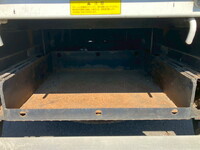 三菱ふそうキャンター平ボディ小型（2t・3t）[写真21]