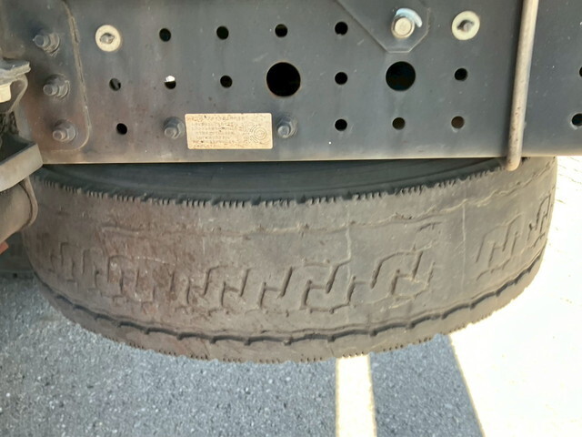 三菱ふそうキャンター平ボディ小型（2t・3t）[写真21]