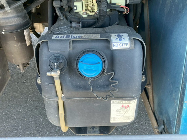 三菱ふそうキャンター平ボディ小型（2t・3t）[写真23]