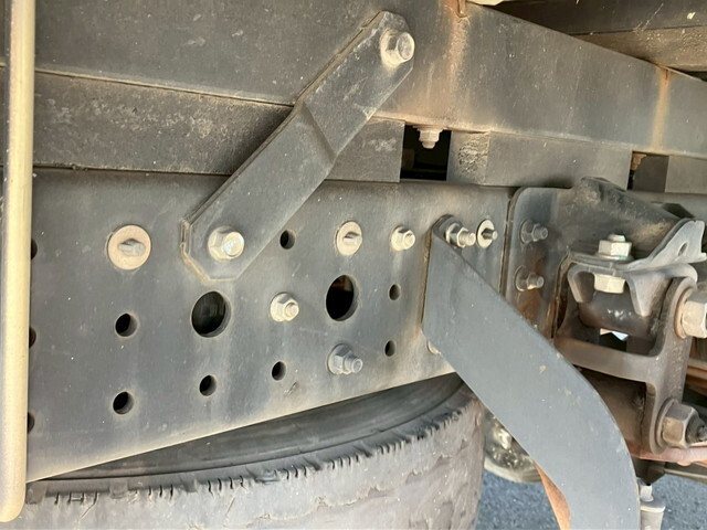 三菱ふそうキャンター平ボディ小型（2t・3t）[写真25]