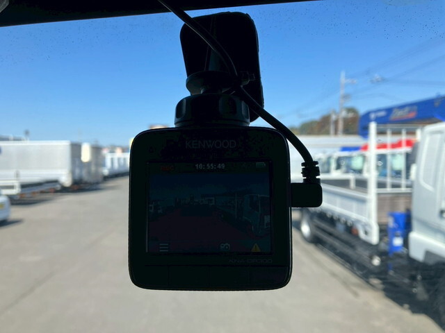 三菱ふそうキャンター平ボディ小型（2t・3t）[写真30]