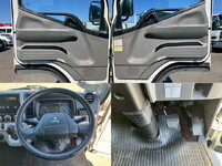 三菱ふそうキャンター平ボディ小型（2t・3t）[写真06]