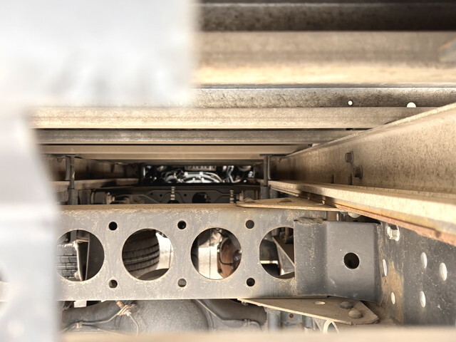 いすゞエルフ冷凍車（冷蔵車）小型（2t・3t）[写真14]