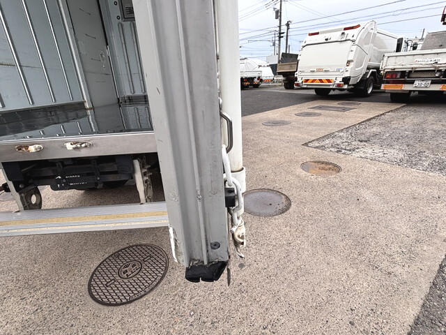 いすゞエルフ冷凍車（冷蔵車）小型（2t・3t）[写真17]