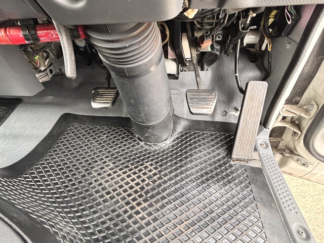 いすゞエルフ冷凍車（冷蔵車）小型（2t・3t）[写真29]