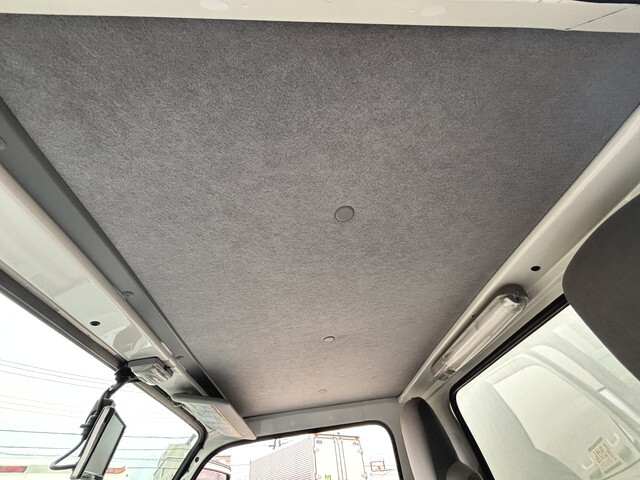 いすゞエルフ冷凍車（冷蔵車）小型（2t・3t）[写真40]