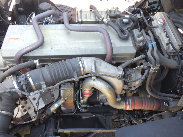 日野プロフィアトレーラーヘッド（トラクターヘッド）大型（10t）[写真10]