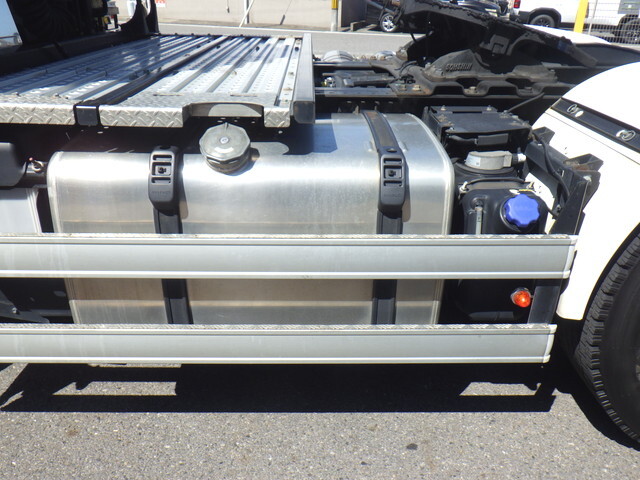 日野プロフィアトレーラーヘッド（トラクターヘッド）大型（10t）[写真17]