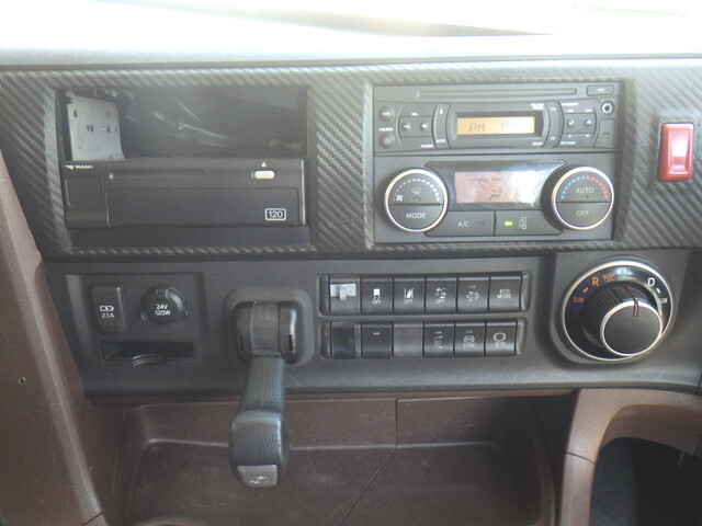 日野プロフィアトレーラーヘッド（トラクターヘッド）大型（10t）[写真30]