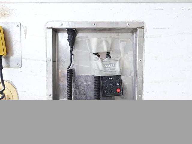 いすゞフォワード冷凍車（冷蔵車）中型（4t）[写真18]