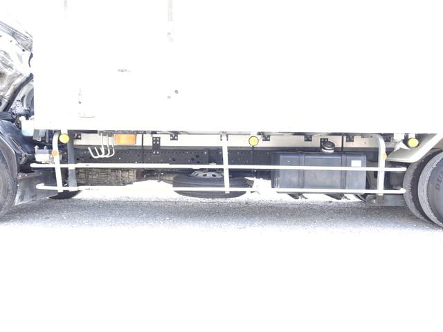 いすゞフォワード冷凍車（冷蔵車）中型（4t）[写真23]